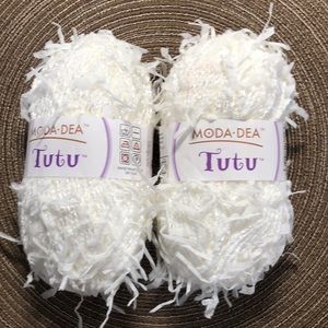 Moda Dea Tutu White Yarn